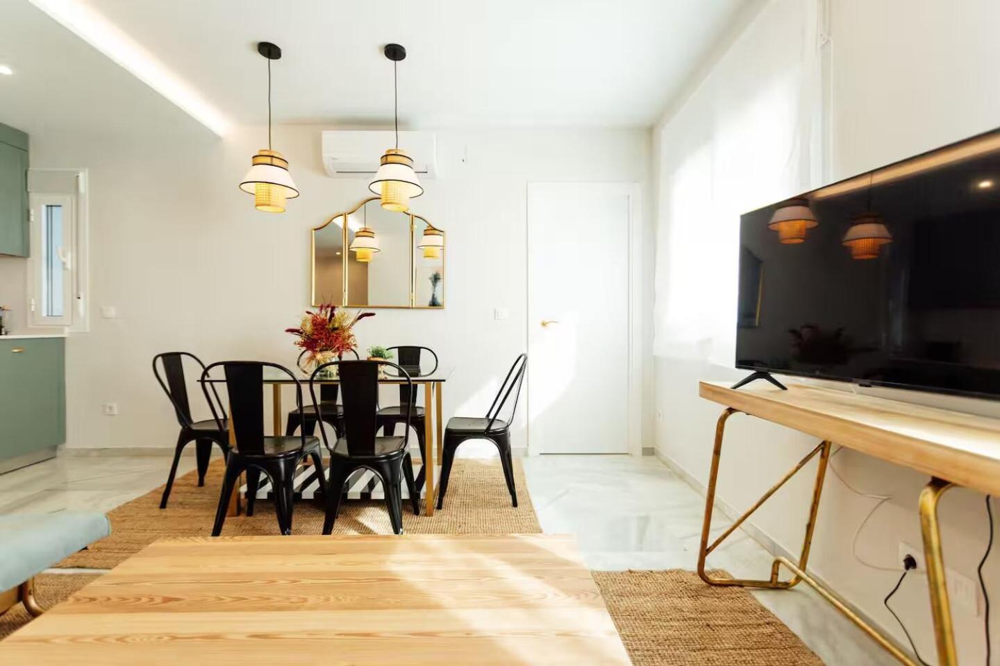 Reformed And Comfy- 2Bd 2Bth- Arenal Apartamento Sevilha Exterior foto