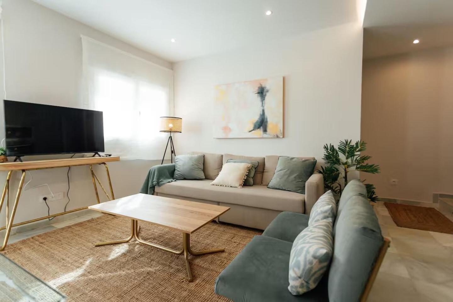 Reformed And Comfy- 2Bd 2Bth- Arenal Apartamento Sevilha Exterior foto