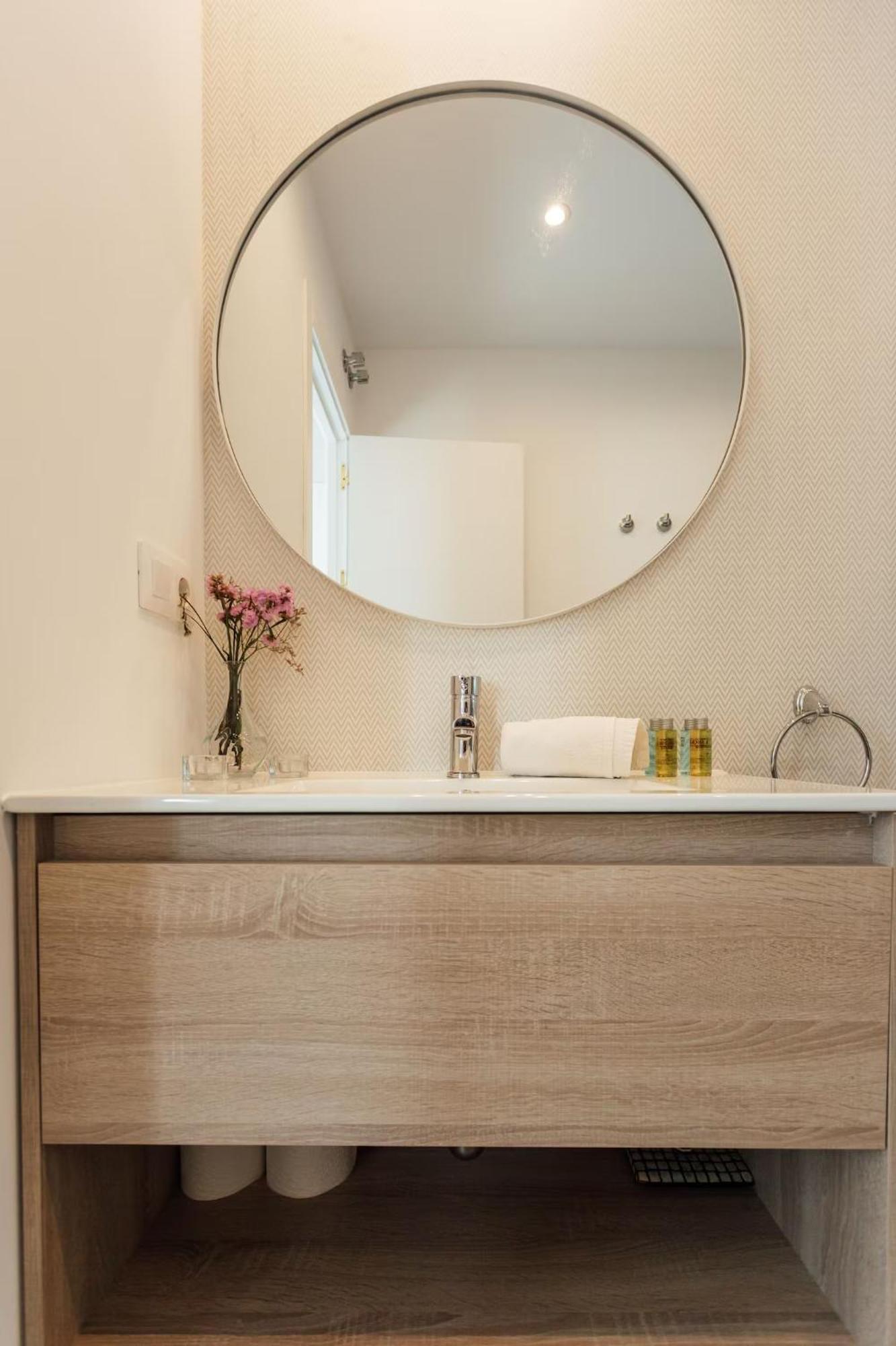 Reformed And Comfy- 2Bd 2Bth- Arenal Apartamento Sevilha Exterior foto