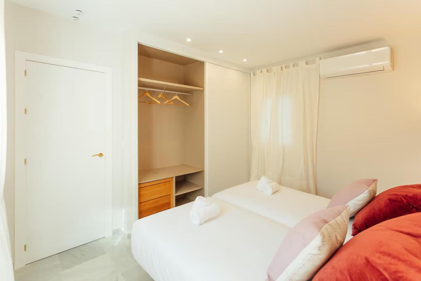 Reformed And Comfy- 2Bd 2Bth- Arenal Apartamento Sevilha Exterior foto