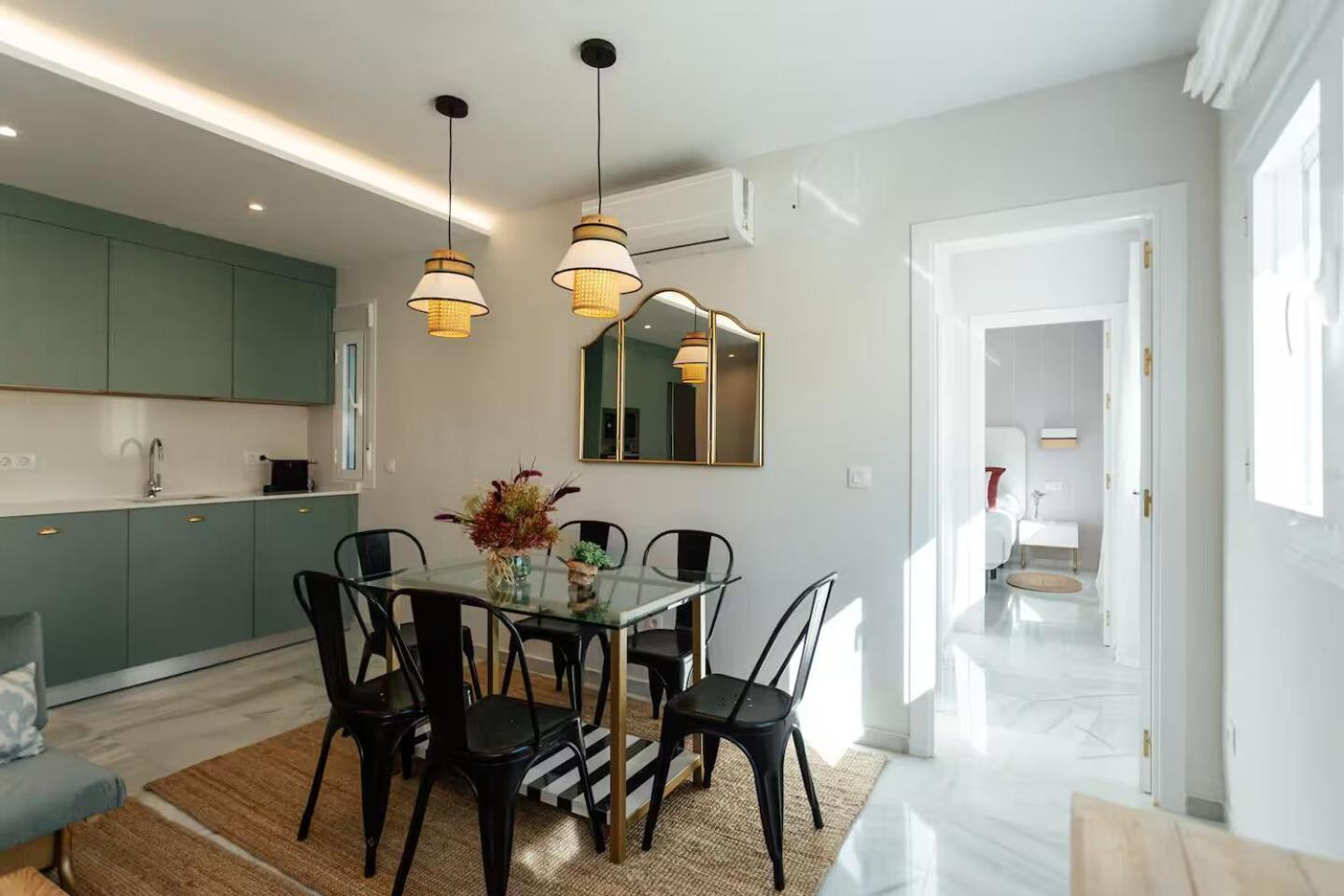 Reformed And Comfy- 2Bd 2Bth- Arenal Apartamento Sevilha Exterior foto