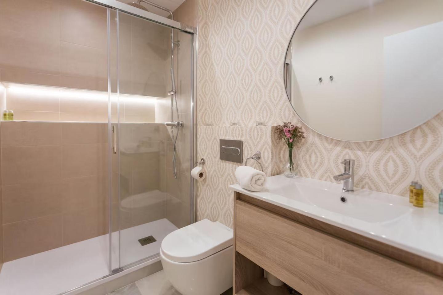 Reformed And Comfy- 2Bd 2Bth- Arenal Apartamento Sevilha Exterior foto