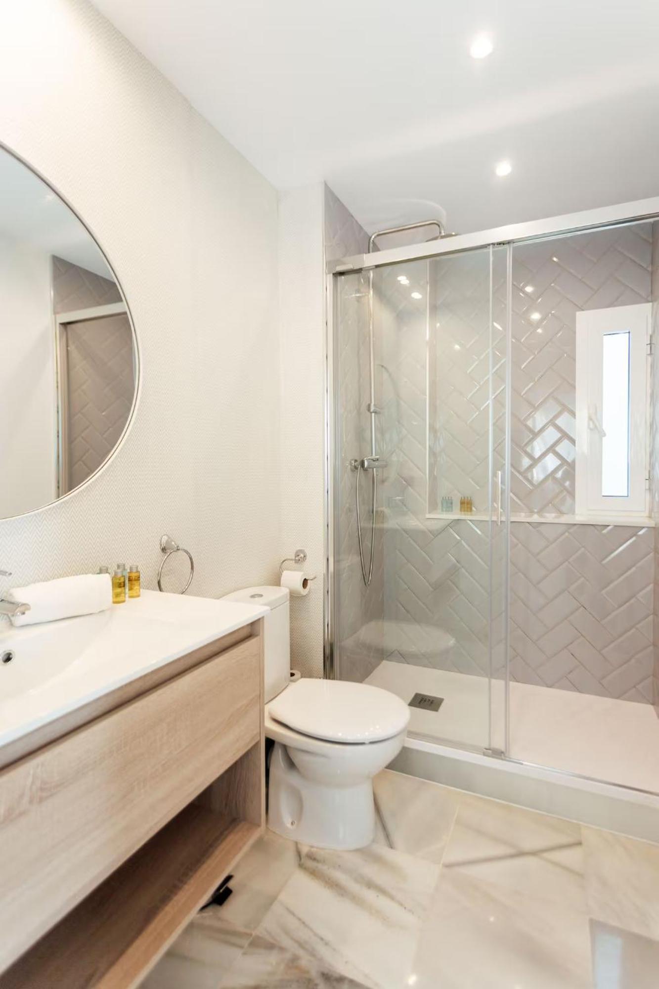 Reformed And Comfy- 2Bd 2Bth- Arenal Apartamento Sevilha Exterior foto